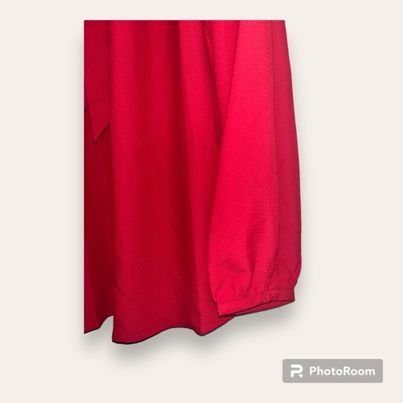 Red Signature Collection Blouse - Picture 5 of 5